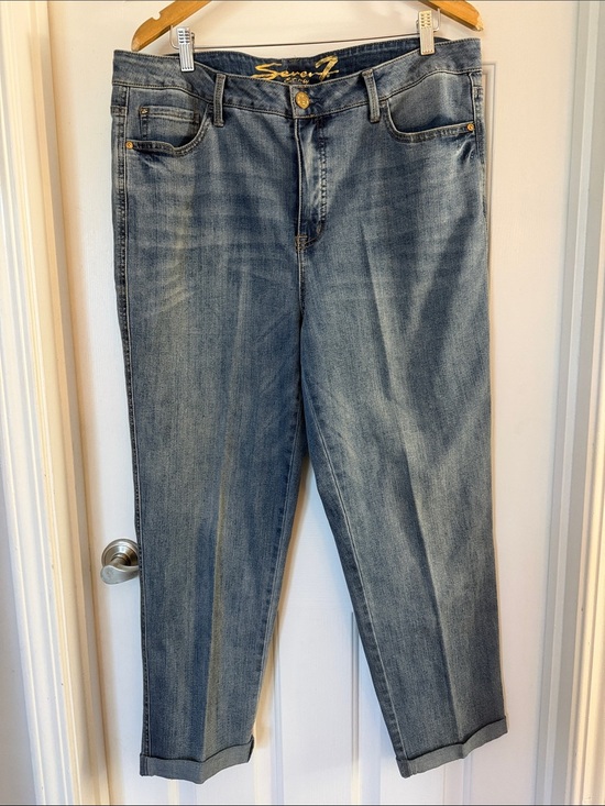Seven7 Other - Seven7 weekend easy fit  boyfriend roll cuff jean light wash size 14